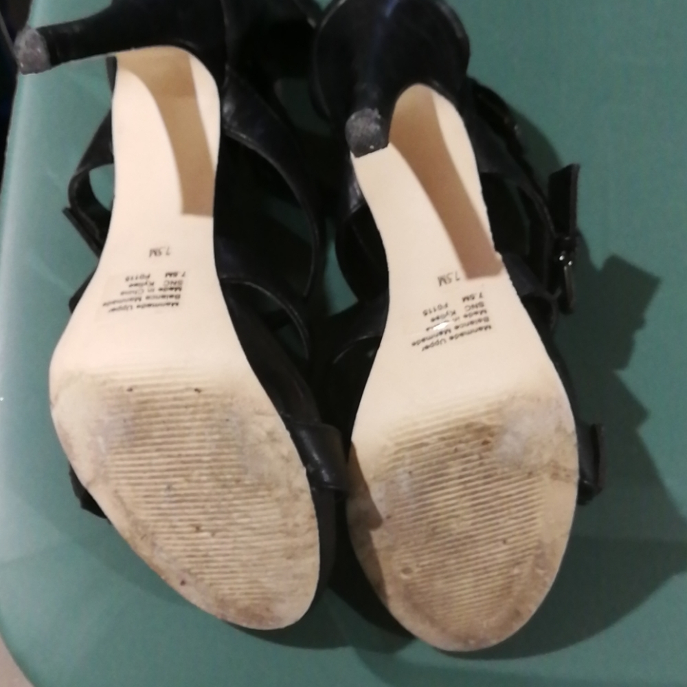 Sandals - Picture 5 of 5